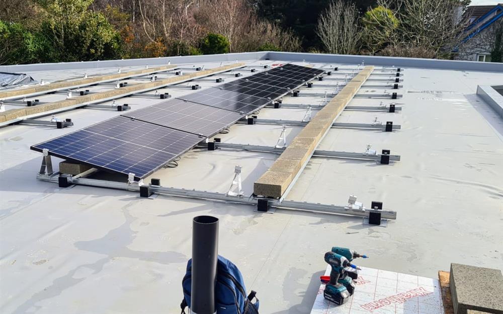 Can You Connect a Solar Panel Directly to an Inverter? 