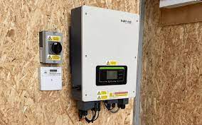 What Is a Hybrid Solar Inverter 